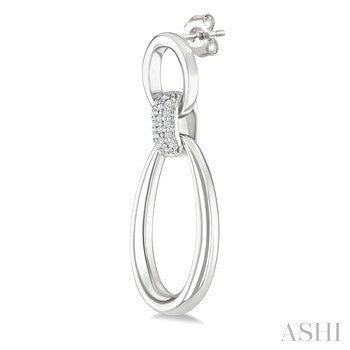 1/10 Ctw Oval Shape Link Round Cut Diamond Fashion Earrings in Sterling Silver