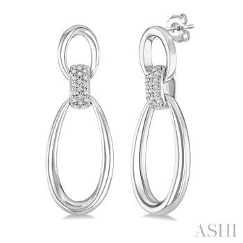 1/10 Ctw Oval Shape Link Round Cut Diamond Fashion Earrings in Sterling Silver