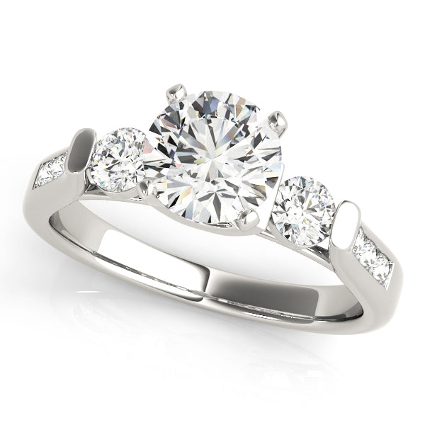 ENGAGEMENT RINGS 3 STONE ROUND