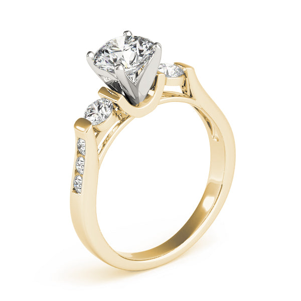 ENGAGEMENT RINGS 3 STONE ROUND