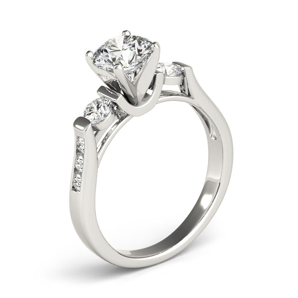 ENGAGEMENT RINGS 3 STONE ROUND