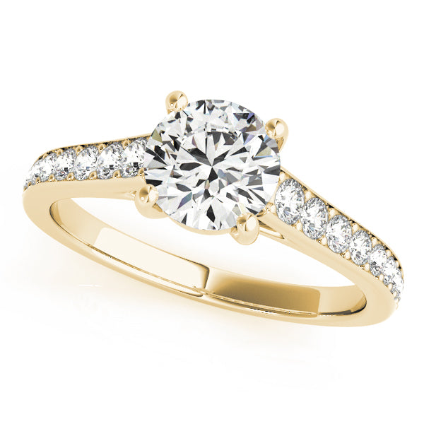Graduating Single Row Round Engagement Ring