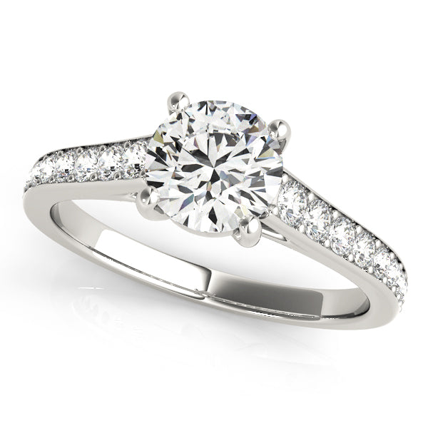 Graduating Single Row Round Engagement Ring