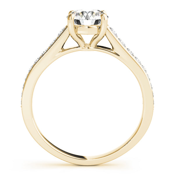 Graduating Single Row Round Engagement Ring