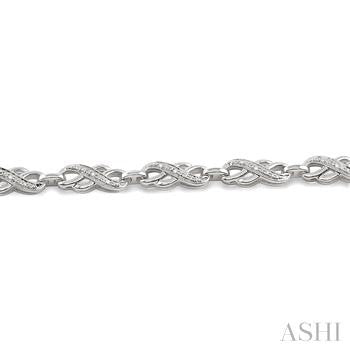 1/20 Ctw Round Cut Diamond Bracelet in Sterling Silver