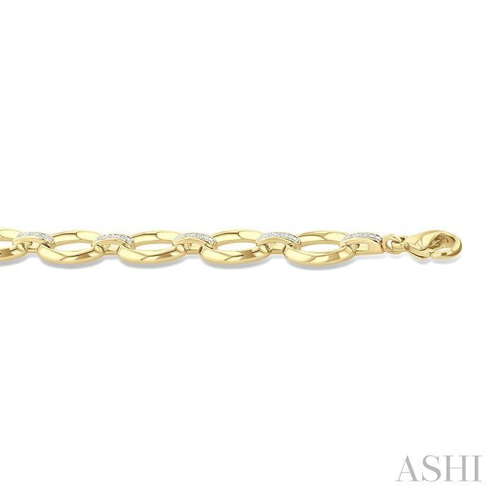 1/10 Ctw Bold Oval Link Round Cut Diamond Fashion Bracelet in Yellow Gold Vermeil