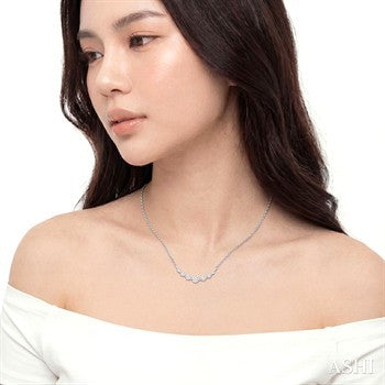 1/8 Ctw Petite Smile Graduated Round Cut Diamond Necklace in Sterling Silver