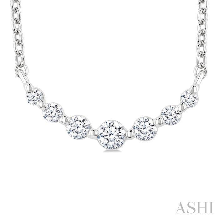 1/8 Ctw Petite Smile Graduated Round Cut Diamond Necklace in Sterling Silver