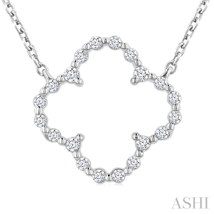 1/8 Ctw Petite Open Window Clover Round Cut Diamond Pendant With Chain in Sterling Silver
