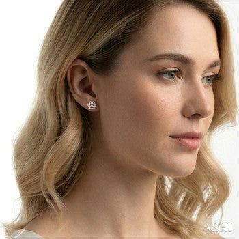 1/20 Ctw Dog Paw Round Cut Diamond Fashion Stud Earrings in Sterling Silver
