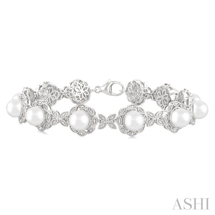 6 MM Cultured Pearl and 1/6 Ctw Round Cut Diamond Bracelet in Sterling Silver