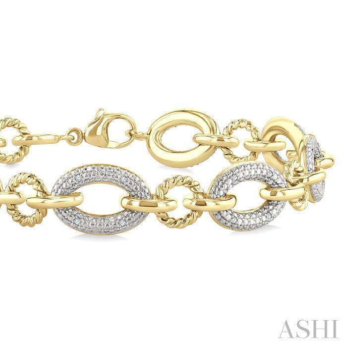 1/10 Ctw Oval Shaped Open Window Link Round Cut Diamond Bracelet in Yellow Gold Vermeil
