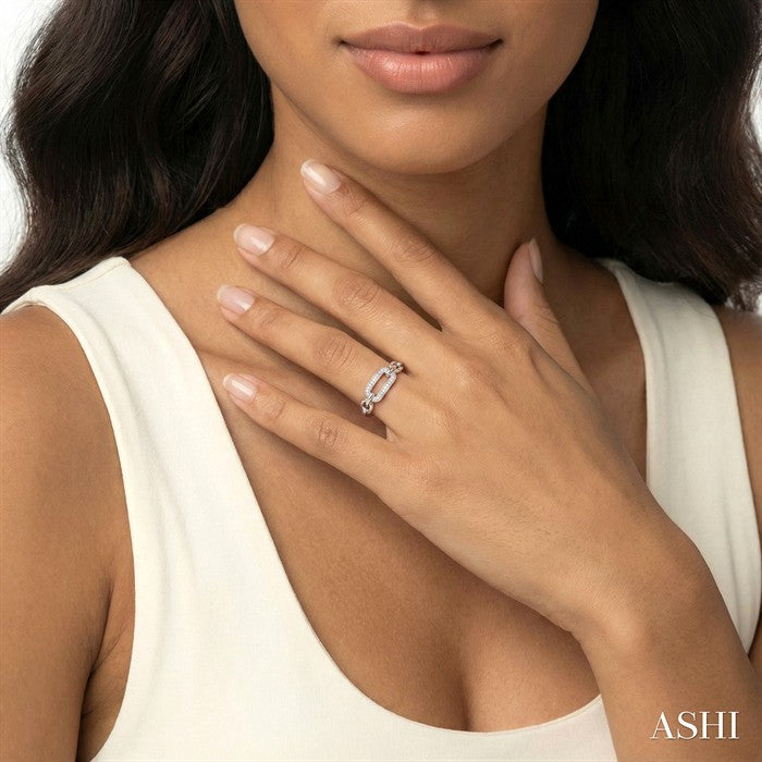 1/10 Ctw Round Cut Diamond Paperclip Ring in Sterling Silver