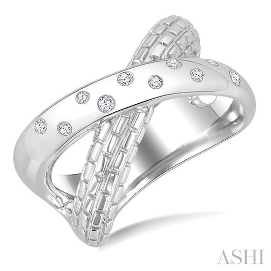 1/10 Ctw Split Criss Cross Round Cut Diamond Fashion Ring in Sterling Silver