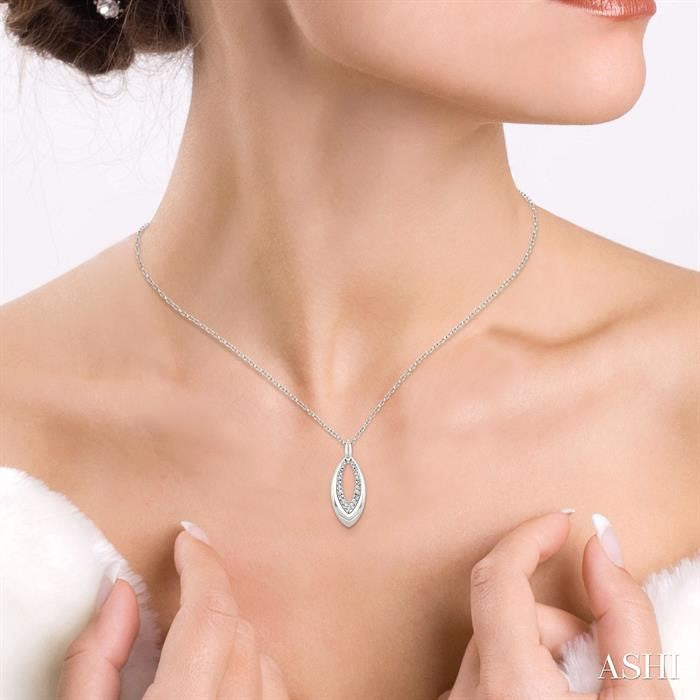1/10 Ctw Marquise Shape Inner Link Round Cut Diamond Pendant With Chain in Sterling Silver