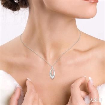 1/10 Ctw Marquise Shape Inner Link Round Cut Diamond Pendant With Chain in Sterling Silver