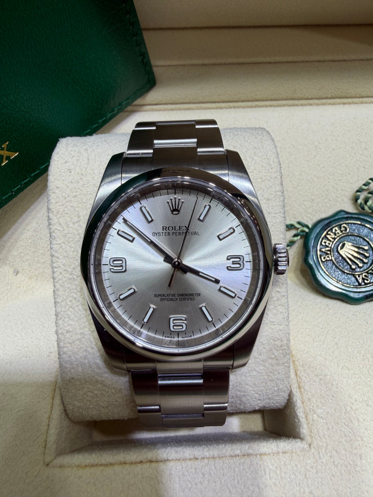 Rolex Oyster Perpetual 36mm Ref. 116000 – Silver Dial | Pre-Owned Rolex