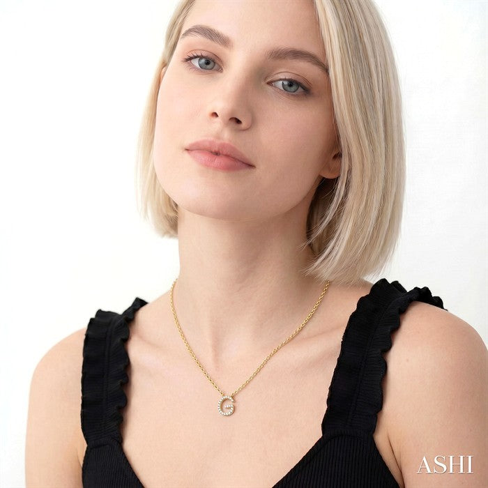 1/20 Ctw Initial 'G' Round Cut Diamond Pendant With Chain in 10K Yellow Gold