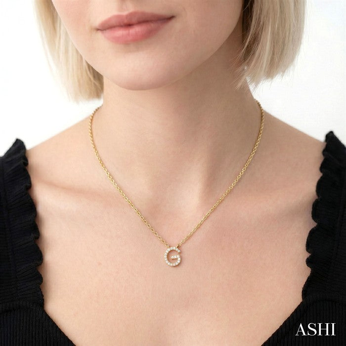 1/20 Ctw Initial 'G' Round Cut Diamond Pendant With Chain in 10K Yellow Gold