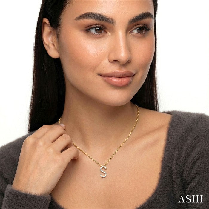 1/20 Ctw Initial 'S' Round Cut Diamond Pendant With Chain in 10K Yellow Gold