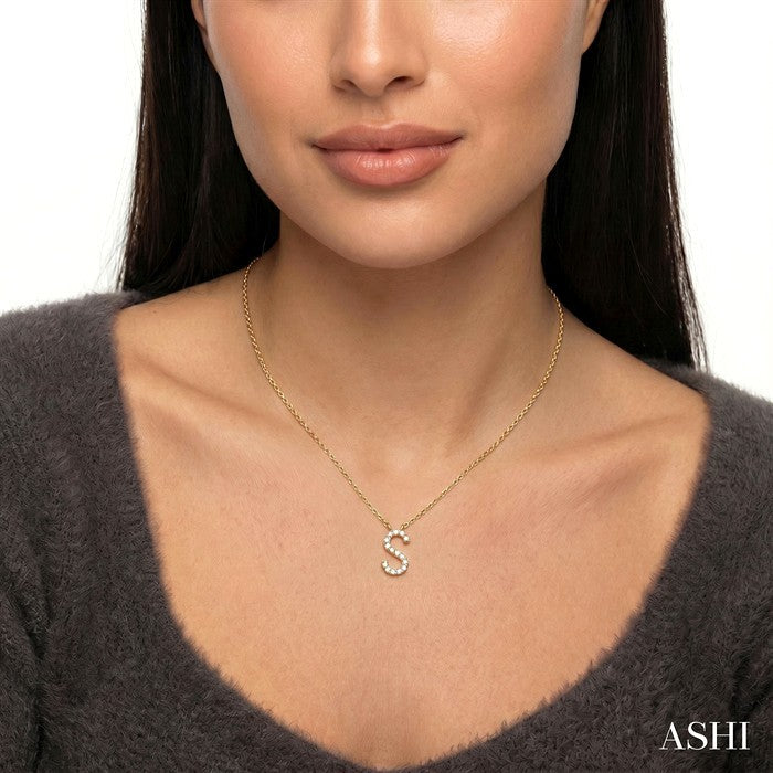 1/20 Ctw Initial 'S' Round Cut Diamond Pendant With Chain in 10K Yellow Gold