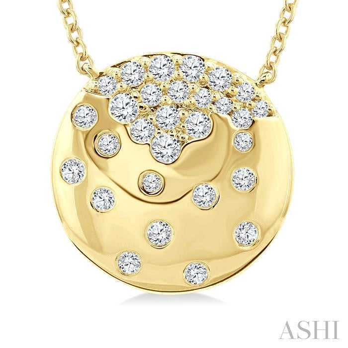 1/5 Ctw Round Cut Diamond Circle Mosaic Fashion Pendant With Chain in 10K Yellow Gold