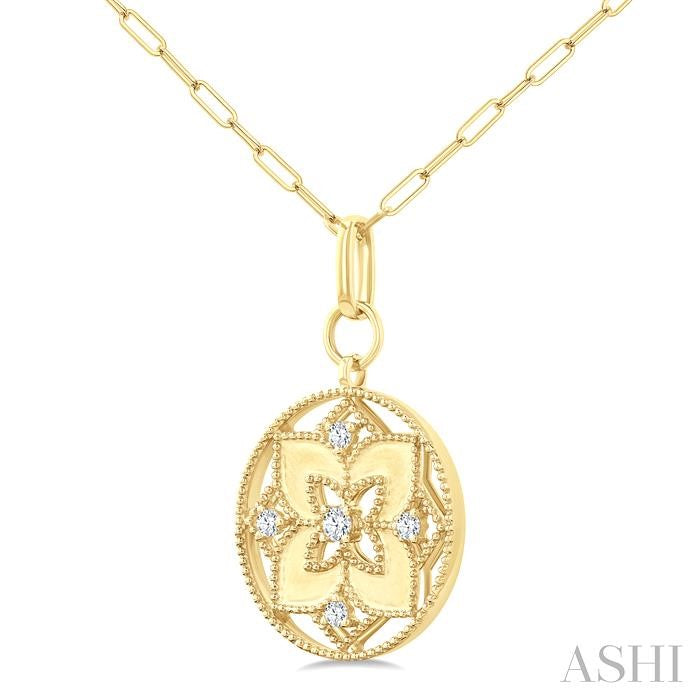 1/4 Ctw Floral Medallion Circle Round Cut Diamond Fashion Pendant With Paperclip Chain in 14K Yellow Gold