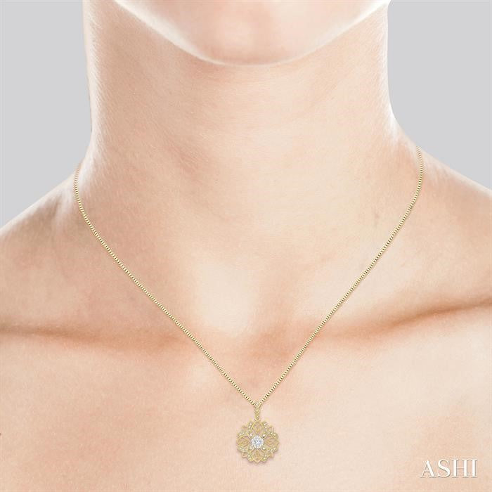 5/8 Ctw Floral Lattice Two Tone Cushion Shape Center Lovebright Round Cut Diamond Pendant With Chain in 14K Yellow and W