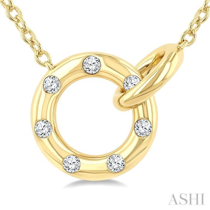 1/6 Ctw Round Cut Diamond Interlocked Mosaic Circle Fashion Petite Pendant With Chain in 10K Yellow Gold