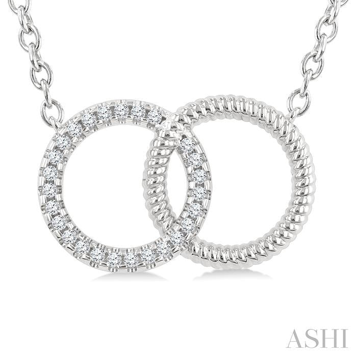 1/10 Ctw Round Cut Diamond Interlocked Circle Fashion Petite Pendant With Chain in 10K White Gold