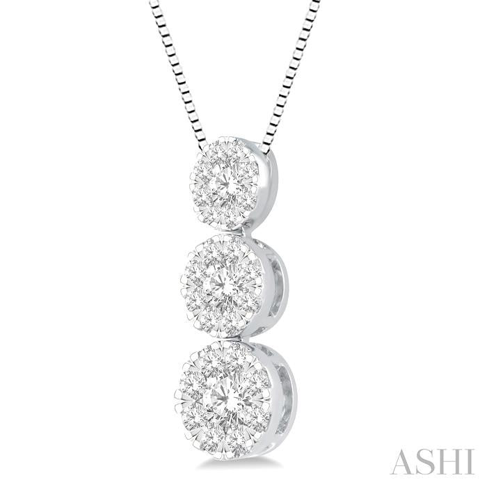 1/2 Ctw Past Present and Future Lovebright 3 stone Essential Round Cut Diamond Pendant with Chain in 14K White Gold