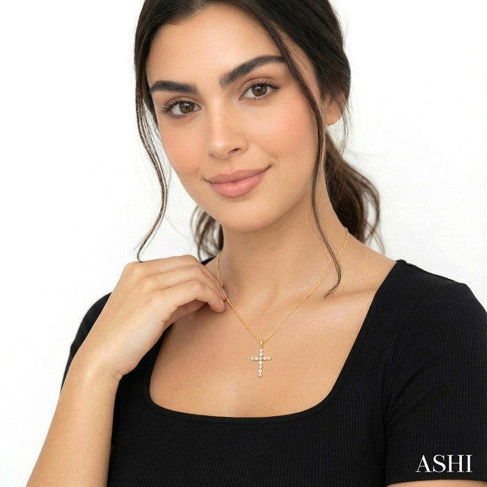 1/3 Ctw Floral Cross Fusion Baguette and Round Cut Diamond Fashion Pendant With Chain in 14K Yellow Gold