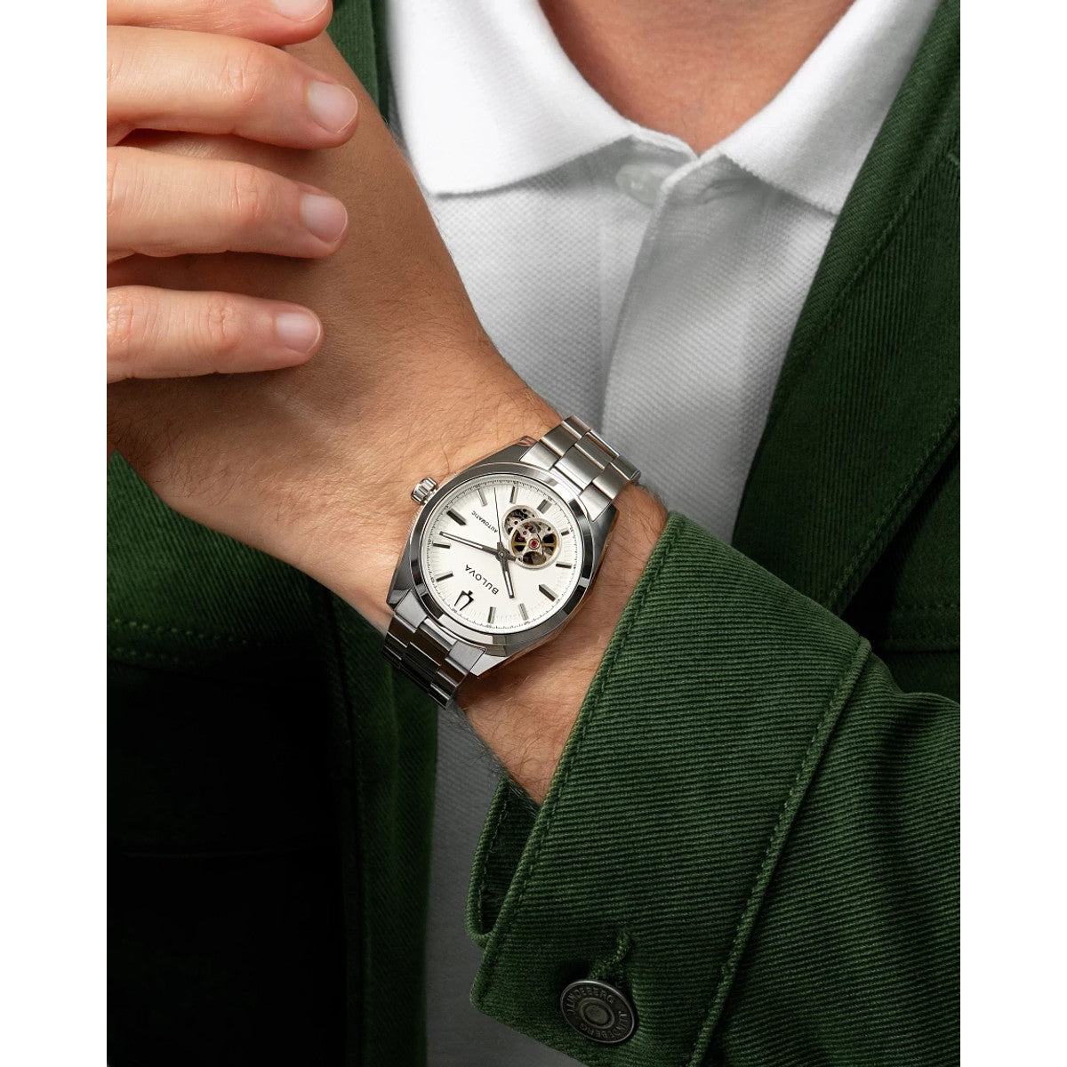 Bulova Surveyor 96A345, 39mm white dial stainless steel, Mens
