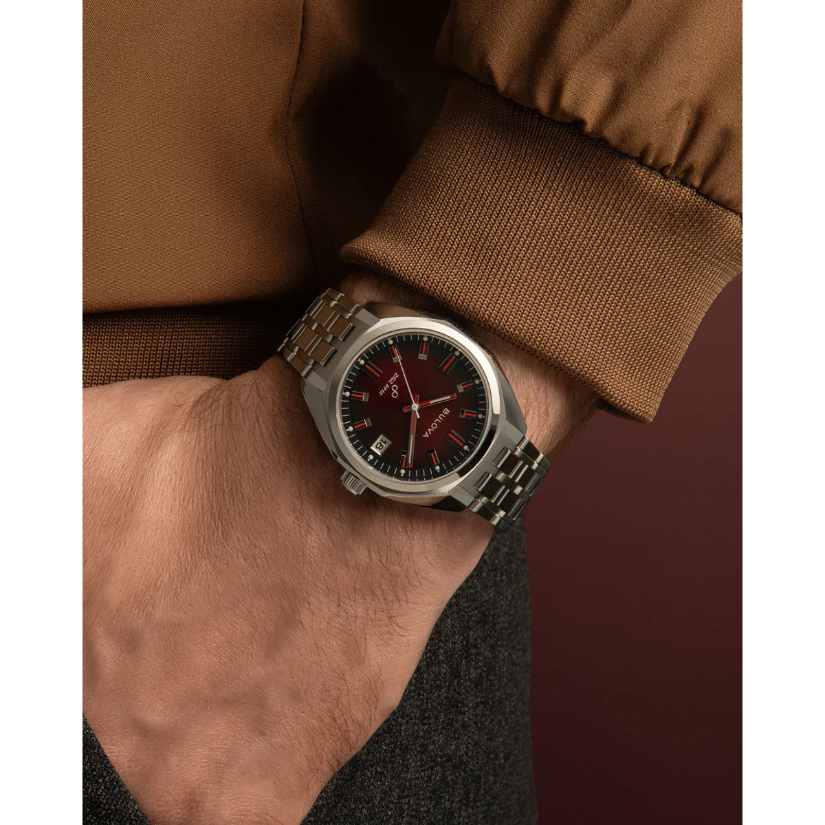 Bulova Jet Star 96B401, 40mm dial stainless steel, Mens