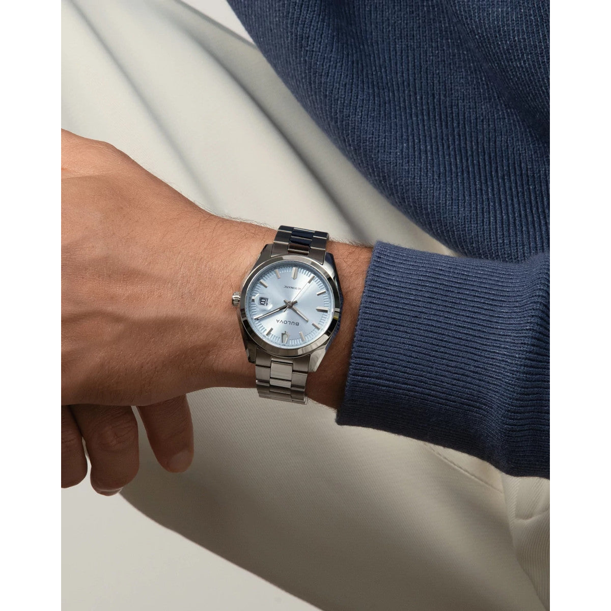 Bulova Surveyor 96B469, 39mm blue dial stainless steel, Mens