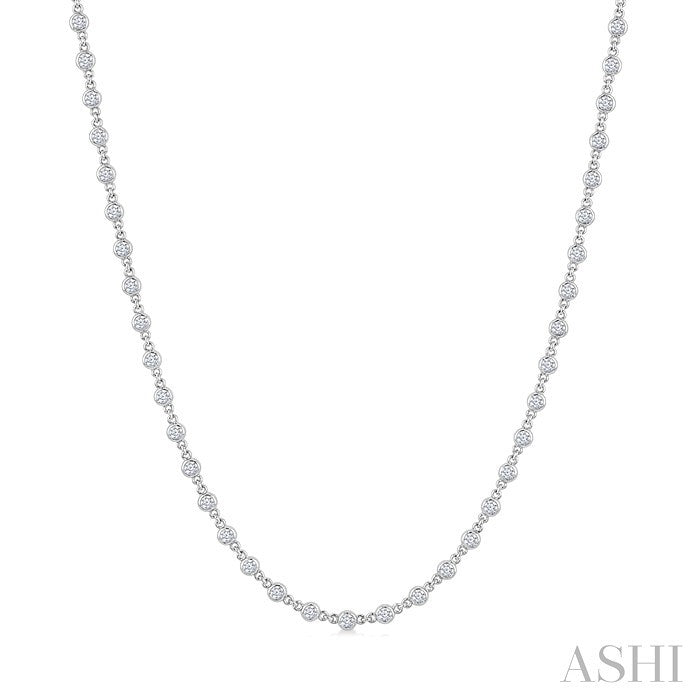 2 Ctw Bezel Set Round Cut Diamond Necklace in 14K White Gold