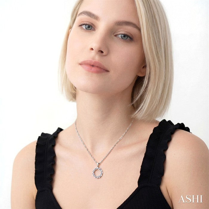 1/6 Ctw Twin Halo Round Cut Diamond Fashion Pendant in 10K White Gold with chain