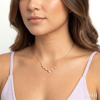 1/2 Ctw Marquise & Round Cut Diamond Necklace in 14K Yellow Gold