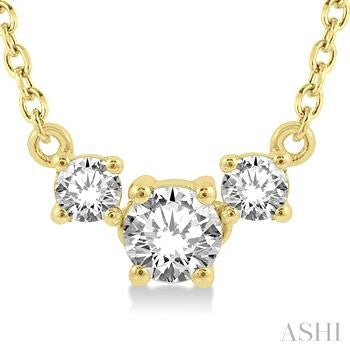1/4 Ctw Three Stone Round Cut Diamond Past Present and Future Necklace in 14K Yellow Gold