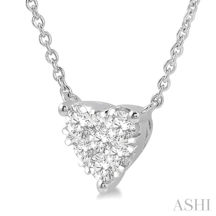 1/4 Ctw Lovebright Diamond Heart Pendant With Chain in 14K White Gold