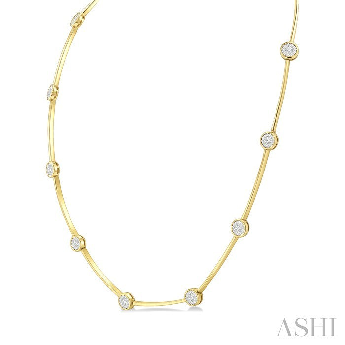 1 1/2 Ctw Lovebright Circular Mount & Bar Link Round Cut Diamond Choker Necklace in 14K Yellow and White Gold