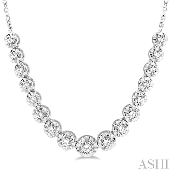 1 Ctw Round Cut Diamond Illusion Necklace in 14K White Gold