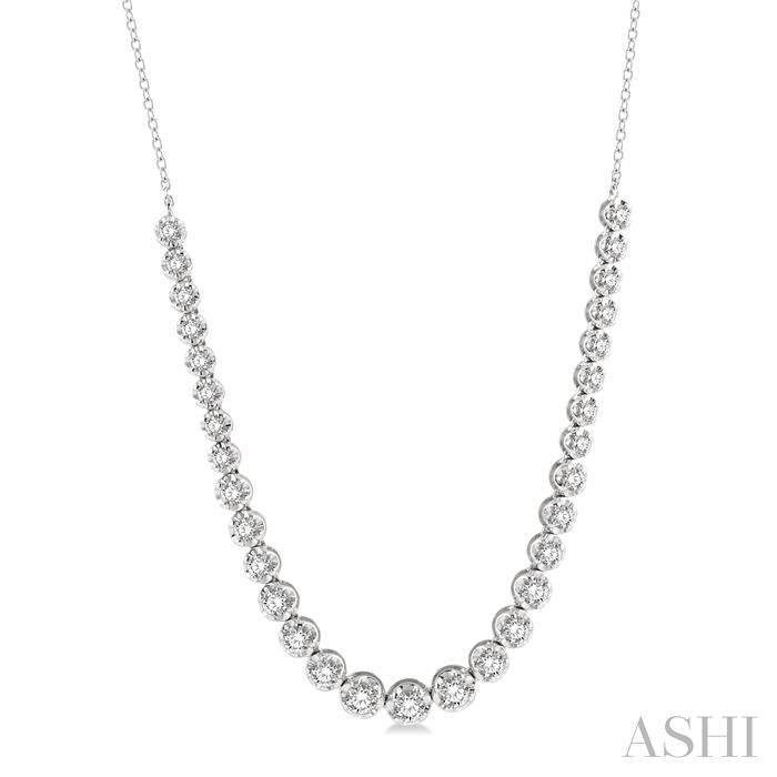 2 Ctw Round Cut Diamond Illusion Necklace in 14K White Gold
