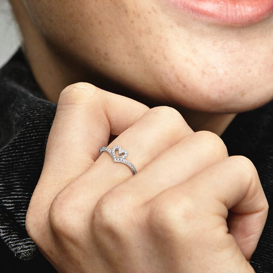 Sparkling Wishbone Heart Ring Silver