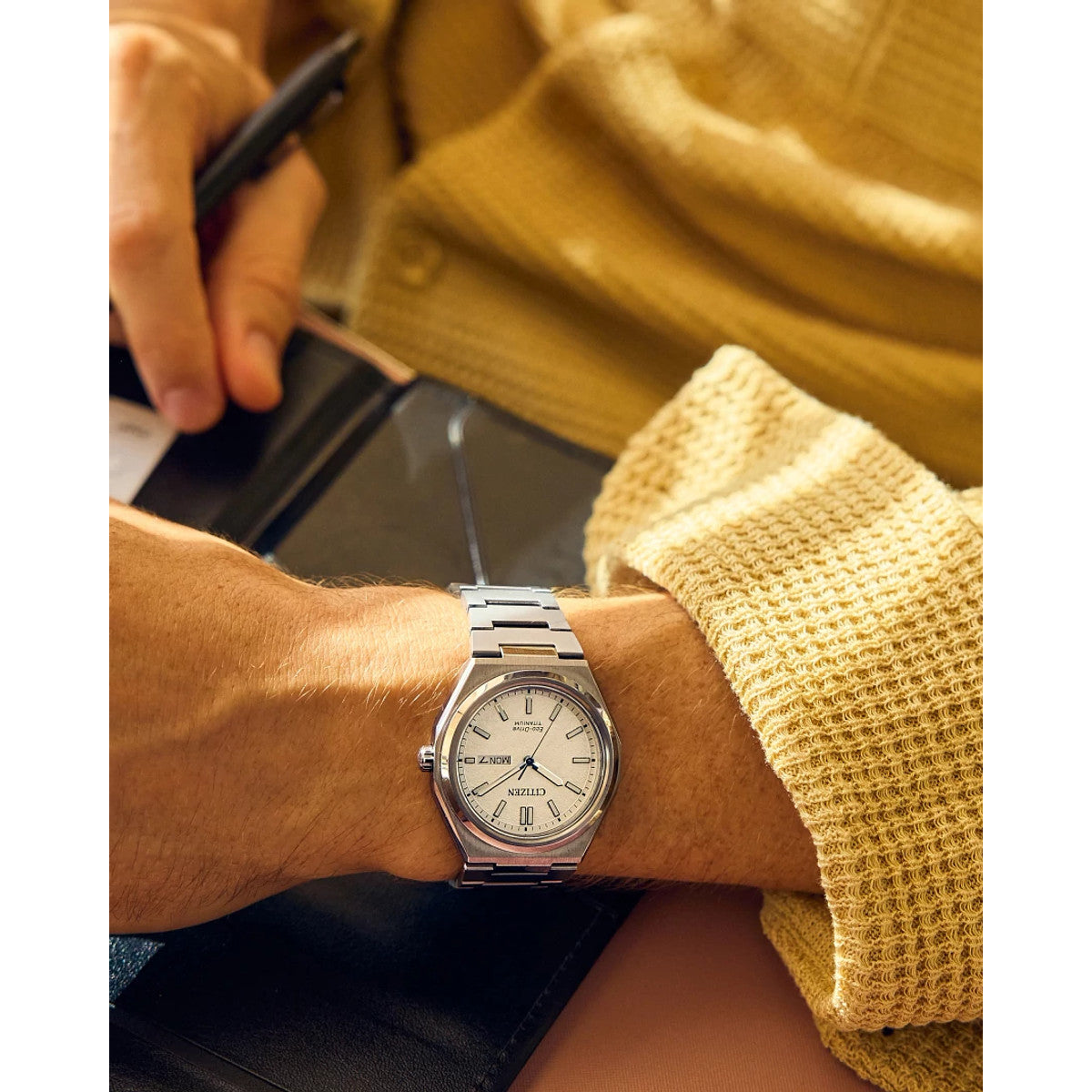 Citizen Zenshin Three-hand AW0130-85A view 5