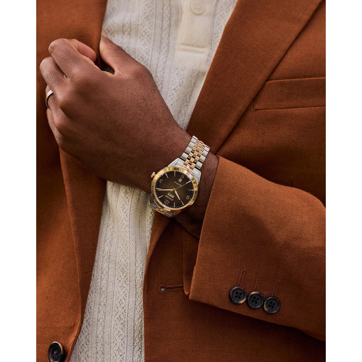 Citizen Rolan AW0156-57X view 4