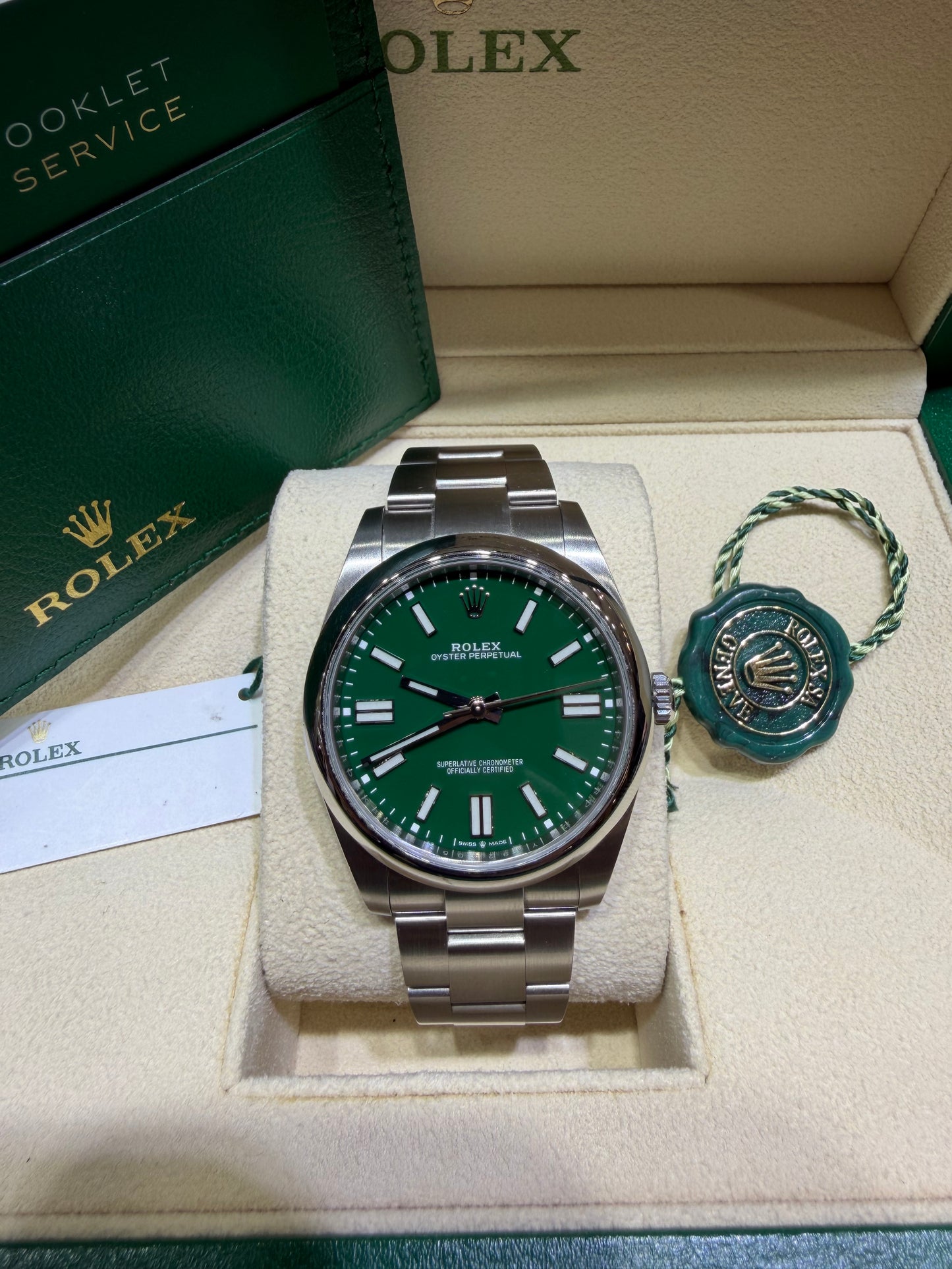 Rolex Oyster Perpetual 41 Green Dial 124300 (2023) – Pre-Owned Rolex for Sale | Monica Jewelers