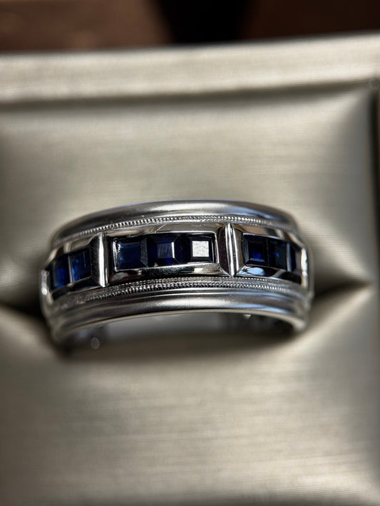 10k white gold Sapphire band