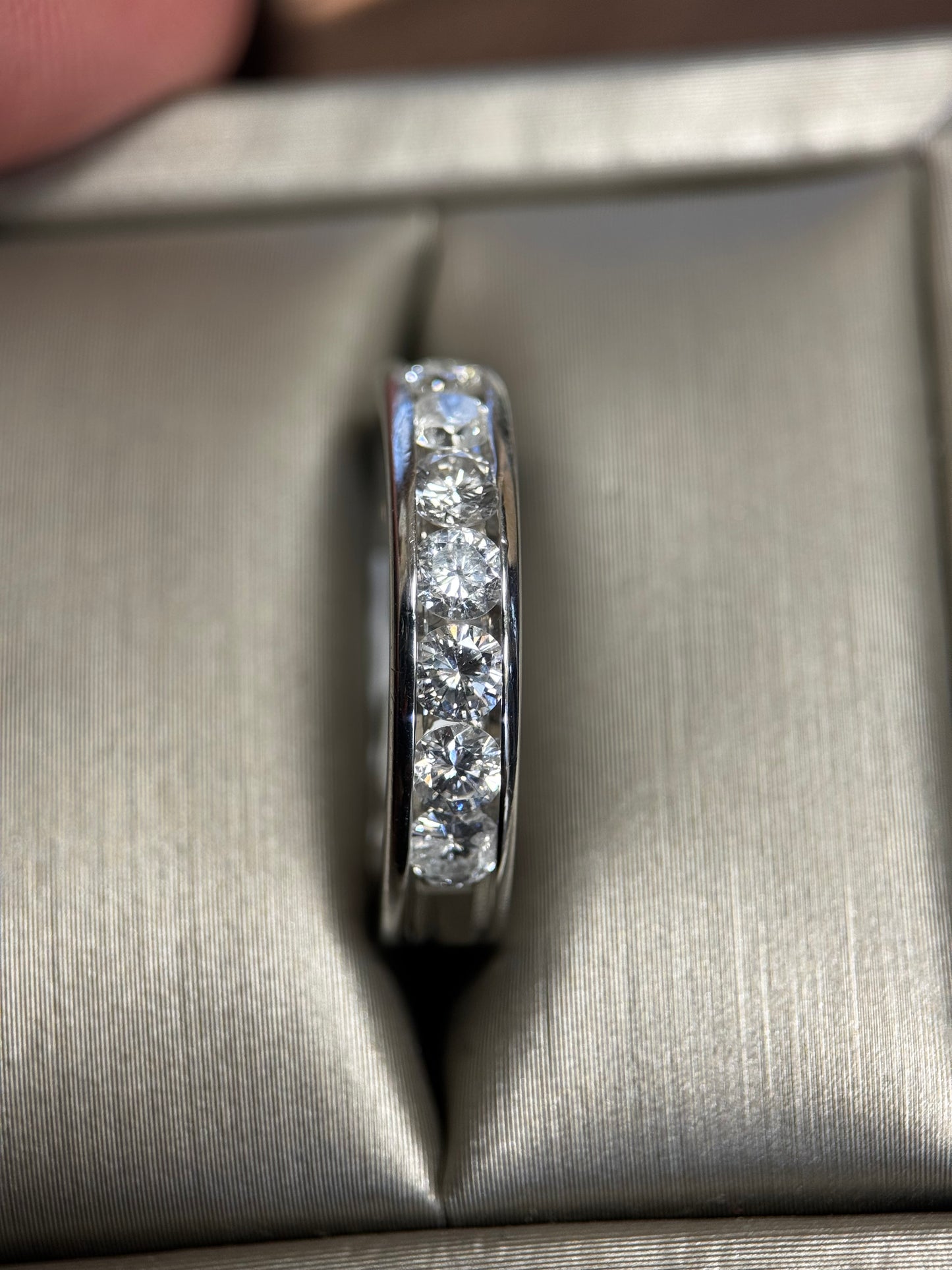 LADIES 8 ROUND DIAMOND BAND IN platinum 1 carat