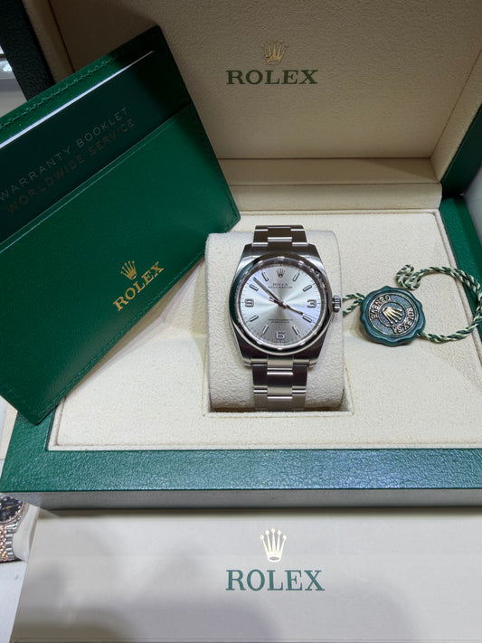Rolex Oyster Perpetual 36mm Ref. 116000 – Silver Dial | Pre-Owned Rolex